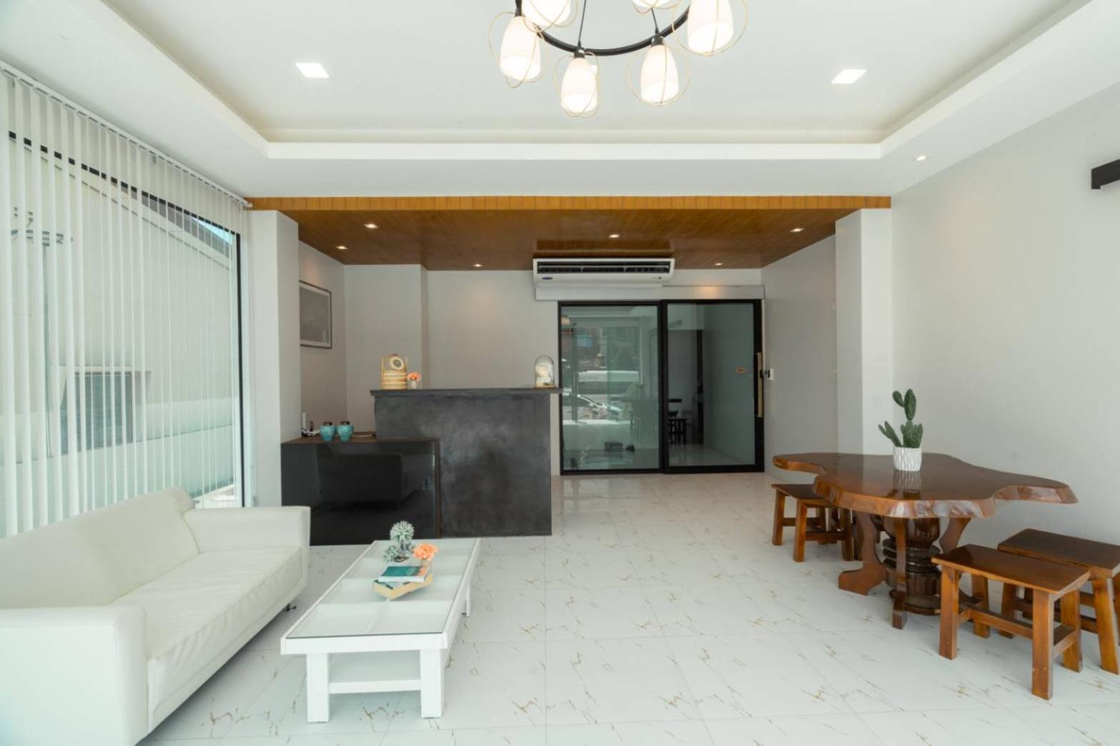 Terminal 58 Hotell Ban Mut Dok Khao Exteriör bild