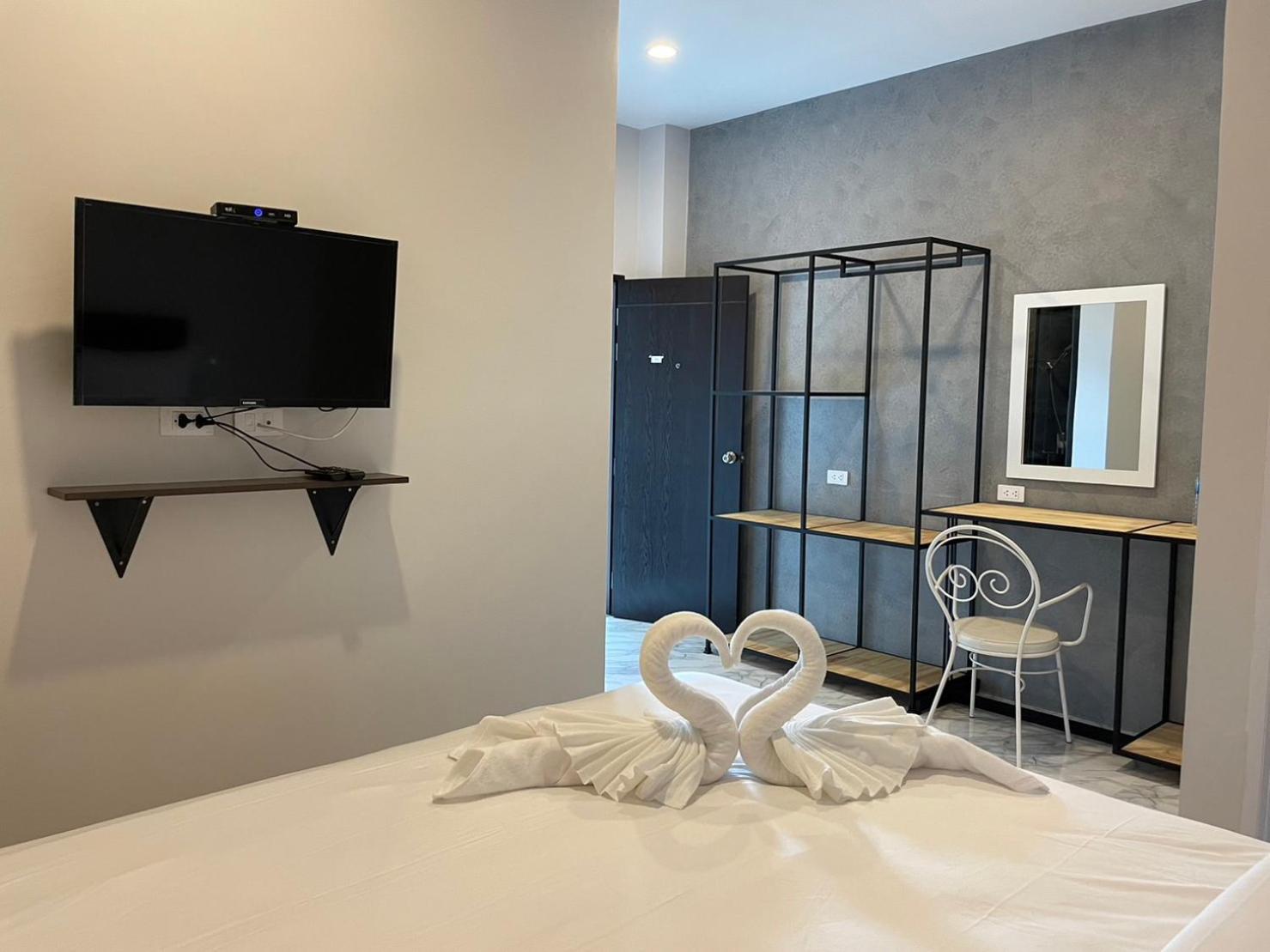 Terminal 58 Hotell Ban Mut Dok Khao Exteriör bild